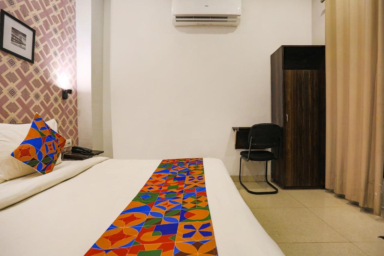Fabhotel Novel Suites - Nr Yashobhoomi Convention Centre Nueva Delhi Exterior foto