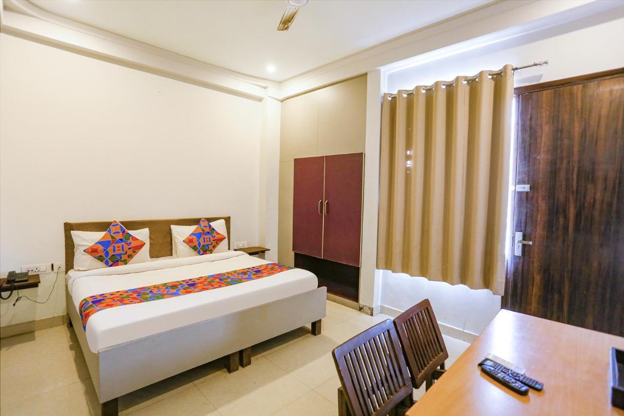 Fabhotel Novel Suites - Nr Yashobhoomi Convention Centre Nueva Delhi Exterior foto